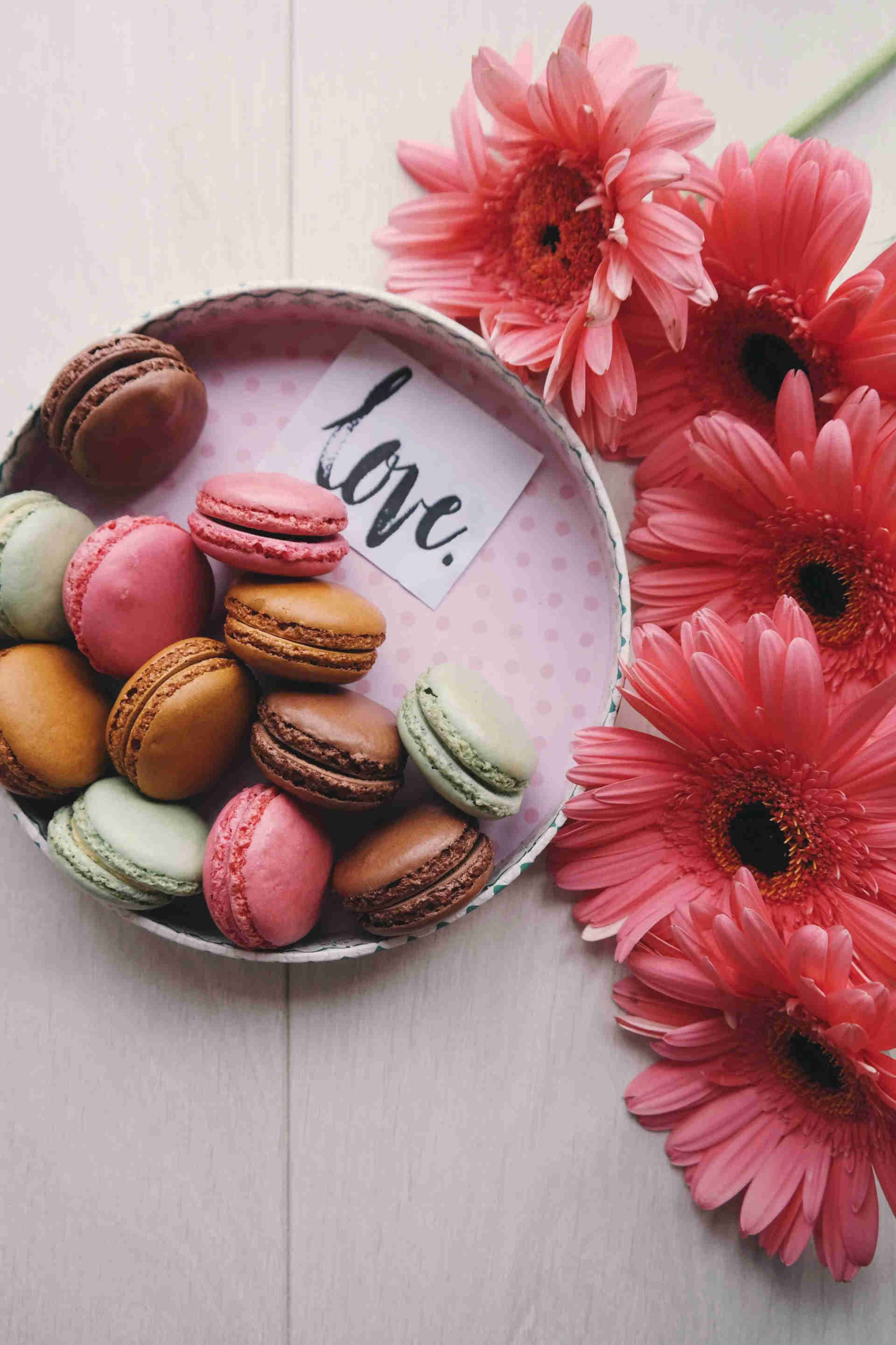 Image with flowers and the word love